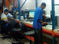 Techniciens du centre de maintenance Guadeloupe
